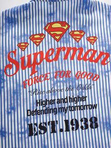 SUPERMAN X SHEIN قميص رجالي مخطط بطباعة حروف كاجوال متعدد الاستخدامات للسفر اليومي - الأزرق - مشاهدة 5