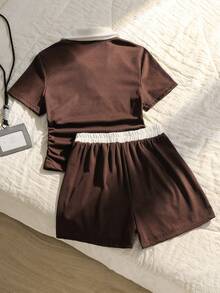 SHEIN Teen Girl Knight Embroidery Pattern Colorblock Short Sleeve T-Shirt And Shorts Casual Daily Set - Burgundy - View 2