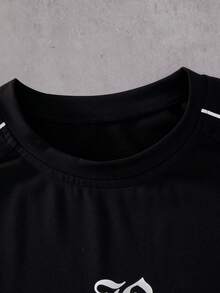 Teen Boys Street Style Casual Fashion Comfortable Short Sleeve T-Shirt And Shorts Set - Black - View 4