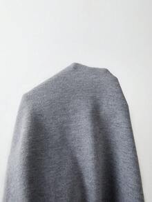 SHEIN 2026新款女款灰色針織短袖上衣 V領搭配精緻蕾絲飾邊，羅紋下擺，修身剪裁，休閒優雅風，適合辦公室與早午餐 - 灰色 - 查看 9
