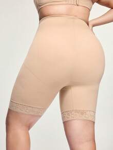 SHAPORA Plus Size Women Solid Color Contrast Lace High Waist Mid-Thigh Shorts - Apricot - View 7
