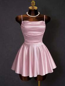 Mistrie Vestido feminino novo, sexy e elegante, com decote halter e costas nuas em tecido brilhante. Saia evasê em tecido brilhante, com barra ampla. Ideal para encontros casuais, festas, casamentos, formaturas, ensaios fotográficos de formatura e diversas ocasiões formais. Um vestido curto e formal perfeito para qualquer ocasião. - Rosa - Ver 1