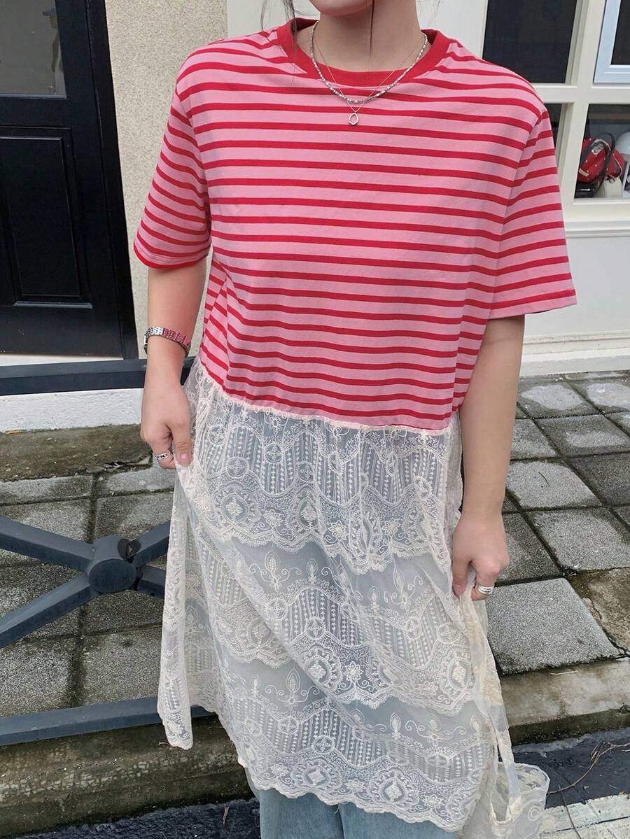 Dazy Plus Contrast Color Lace Patchwork Striped Round Neck Loose Short Sleeve Pink Spring Summer Plus Size Women Layering Long T-Shirt - Red - View 1