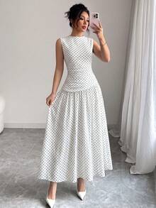 Modelyn Gaun Wanita Desain Prancis dengan Leher Tinggi dan Pinggang Ramping - Putih - View 4