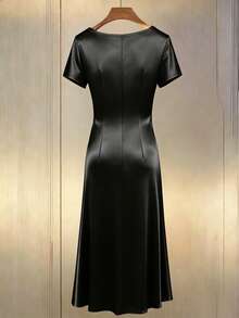 Franclia Plus Size Women Elegant Ruched Pearl Button Decor Short Sleeve Fishtail Dress, Spring/Summer Formal Black - Black - View 2