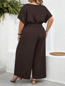 SHEIN CURVE+ 大尺碼女款純色圓領蝙蝠袖休閒寬腿連身褲 - 棕色 - 查看 2