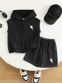 SHEIN 小男孩騎士印花連帽背心與短褲休閒套裝 - 彩色 - 查看 7