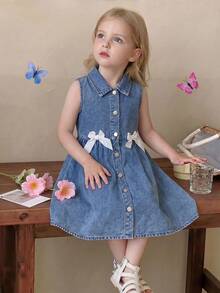 Young Girls Summer New Denim Sleeveless Dress, Dark Wash Blue, White Bow Decor, Button-Down Design, Collar, A-Line Skirt, Squishy Soft Skin-Friendly Cotton Fabric, Vintage Style, Summer Outfit For Beach Vacation, Beach, Weekend, Island Style, Brunch, Date - Light Wash - View 1