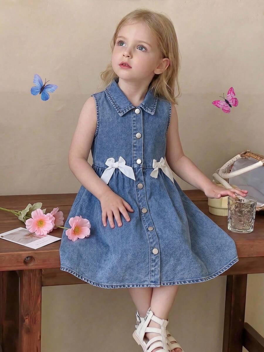 Young Girls Summer New Denim Sleeveless Dress, Dark Wash Blue, White Bow Decor, Button-Down Design, Collar, A-Line Skirt, Squishy Soft Skin-Friendly Cotton Fabric, Vintage Style, Summer Outfit For Beach Vacation, Beach, Weekend, Island Style, Brunch, Date - Light Wash - View 1