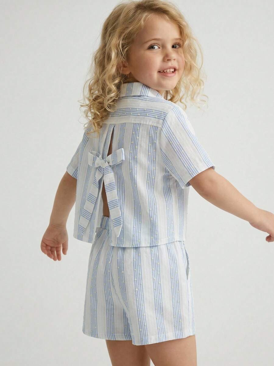 Maija Kids Maija Kids 2件裝少女休閒優雅都市學院風可愛藍白條紋黃色圓點提花露背蝴蝶結裝飾淺藍領短袖上衣與短褲套裝,適合休閒日常穿著、旅行、派對、假期、春夏季 - 藍色 - 查看 1