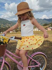 Emery Rose Kids Emery Rose Kids Set Atasan Camisole Bergaris-garis dengan Bordir Stroberi Kecil dan Celana Pendek Berumbai untuk Anak Perempuan - Kuning - View 12