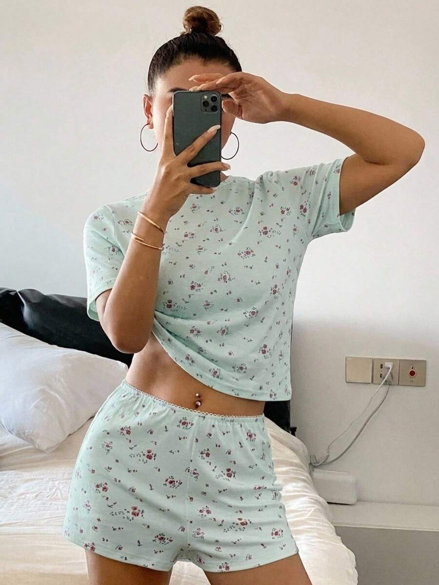 Livesso Sweet Floral Short Sleeve T-Shirt And Short Pajama Pants 2pcs Set Summer Outfit Women's Pajama Set - Olive Green - View 1