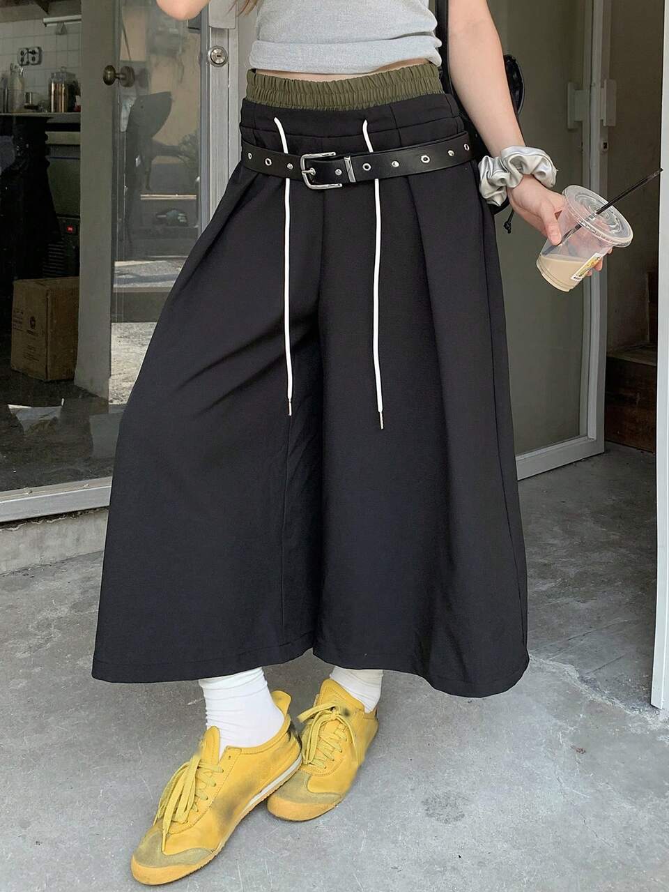 Women's Casual 7/8 Length Pants With Contrast Drawstring Waistband And 2 In 1 Design Summer
