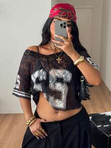 Coolane 女款大尺碼夏季運動休閒基本款 Y2K 數字圖案對比蕾絲 V 領寬鬆版 T-Shirt 街頭風上衣 - 黑色 - 查看 6