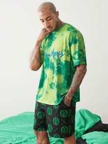 Rick and Morty X SHEIN 男士卡通動漫印花圓領短袖T恤與口袋短褲居家休閒套裝 - 綠色 - 查看 3