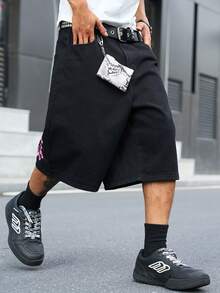 Manfinity EMRG 男士街頭風休閒刺繡黑色牛仔短褲 - 黑色 - 查看 8