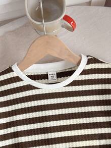 SHEIN Kids Tween Girl Brown Striped Round Neck Drop Shoulder Top And Drawstring Shorts Casual 2-Piece Set - Brown - View 3