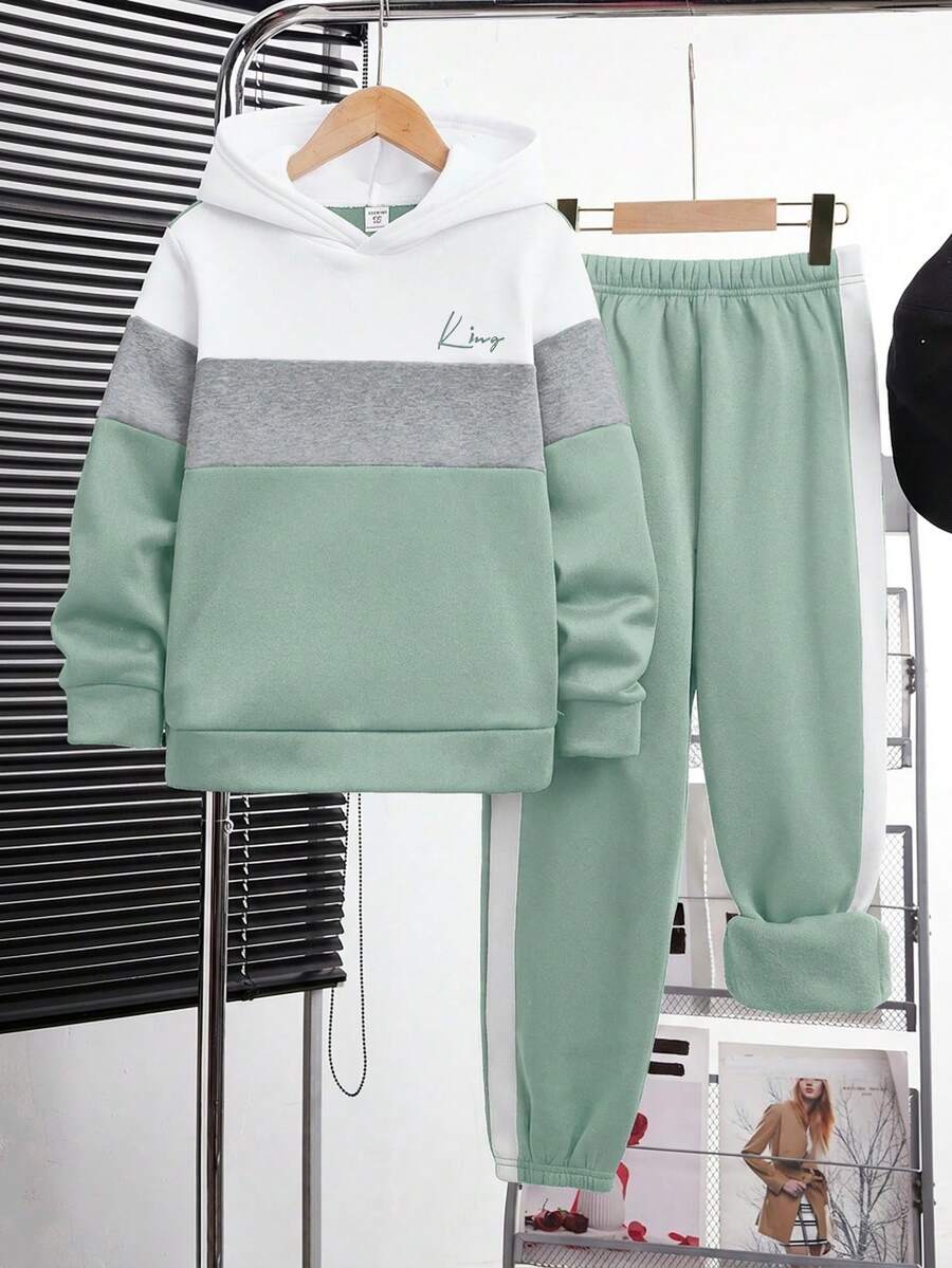 SHEIN 青少年男孩童裝 男童連帽衫 男童服飾 男童運動長褲 拼接連帽衫運動長褲 2件套 高 CP 值 適合通勤上學 日常休閒 大學出遊 適合運動 - 綠色 - 查看 1