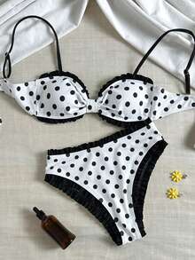 Swim Mod Conjunto de traje de baño para mujer con top de bikini plano con estampado de lunares y fruncido en el pecho, y braguita de bikini de cintura alta con volantes y fruncido - Blanco y Negro - Ver 4