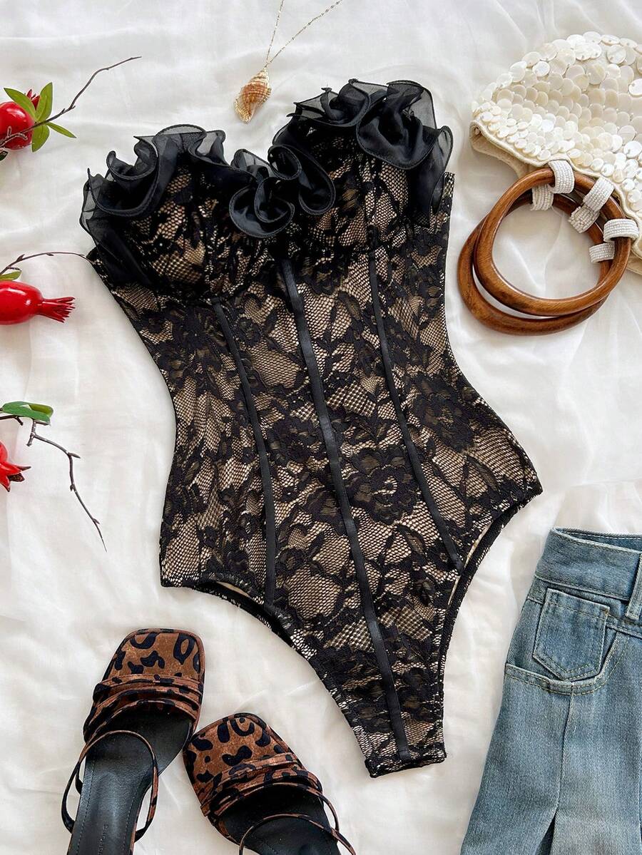 Soleia Bustier Renda Hitam untuk Liburan Ukuran Plus - Hitam - View 1