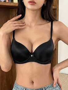 DAZY Bra Wanita Minimalis Warna Polos dengan Kawat Penyangga dan Hiasan Pita Berenda - Hitam - View 7