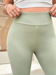 Muchica Sage Green Tight-Fitting Capri Length Plus Size Leggings For Spring/Summer Vacation Gym Casual - Mint Green - View 5