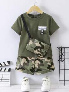 SHEIN Coolqubz 男童迷彩斜挎包和平版t恤街頭風套裝,夏季2件套裝 - 彩色 - 查看 3