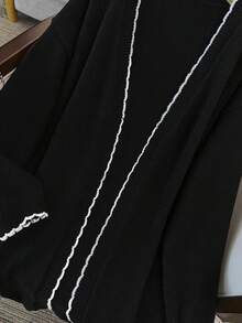 GlowEve CURVE Plus Size Elegant Colorblock Wavy Edge Long Sleeve Cardigan - Black and White - View 5