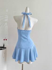 Sweetra Vestido de mezclilla con cuello halter, espalda descubierta y ribete de encaje - Azul - Ver 2