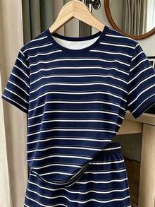 SHEIN 青少年女孩數位條紋圖案短袖短褲套裝，春夏季休閒舒適時尚，百搭夏季穿搭，適合戶外運動、戶外野餐、街拍、居家、校園、節慶、禮物、日常穿著 - 彩色 - 查看 5