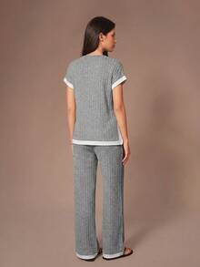 Lazeform 2 件套女士针织休闲拼色 V 领短袖上衣和裤子家居服套装 - 灰色 - 查看 2