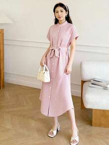 SHEIN 1 pieza Vestido corto de manga corta de moda casual de verano para adolescentes, de cuello alto, a rayas rosa, de corte holgado, con abertura en el bajo y cinturón, adecuado para uso diario, compras, vacaciones y talla grande - Rosa - Ver 5