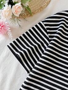 SHEIN Kaos dan Celana Pendek Bergaris Pink Kasual Sehari-hari Serbaguna dan Nyaman untuk Anak Perempuan Remaja - Hitam - View 4