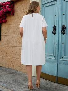 EMERY ROSE Women's Plus Size Vacation Minimalist Lace Patchwork Pleated Fashion Dress Summer Outfits For Women White Dress For Women Work Outfits For Women White - Multicolor - View 3