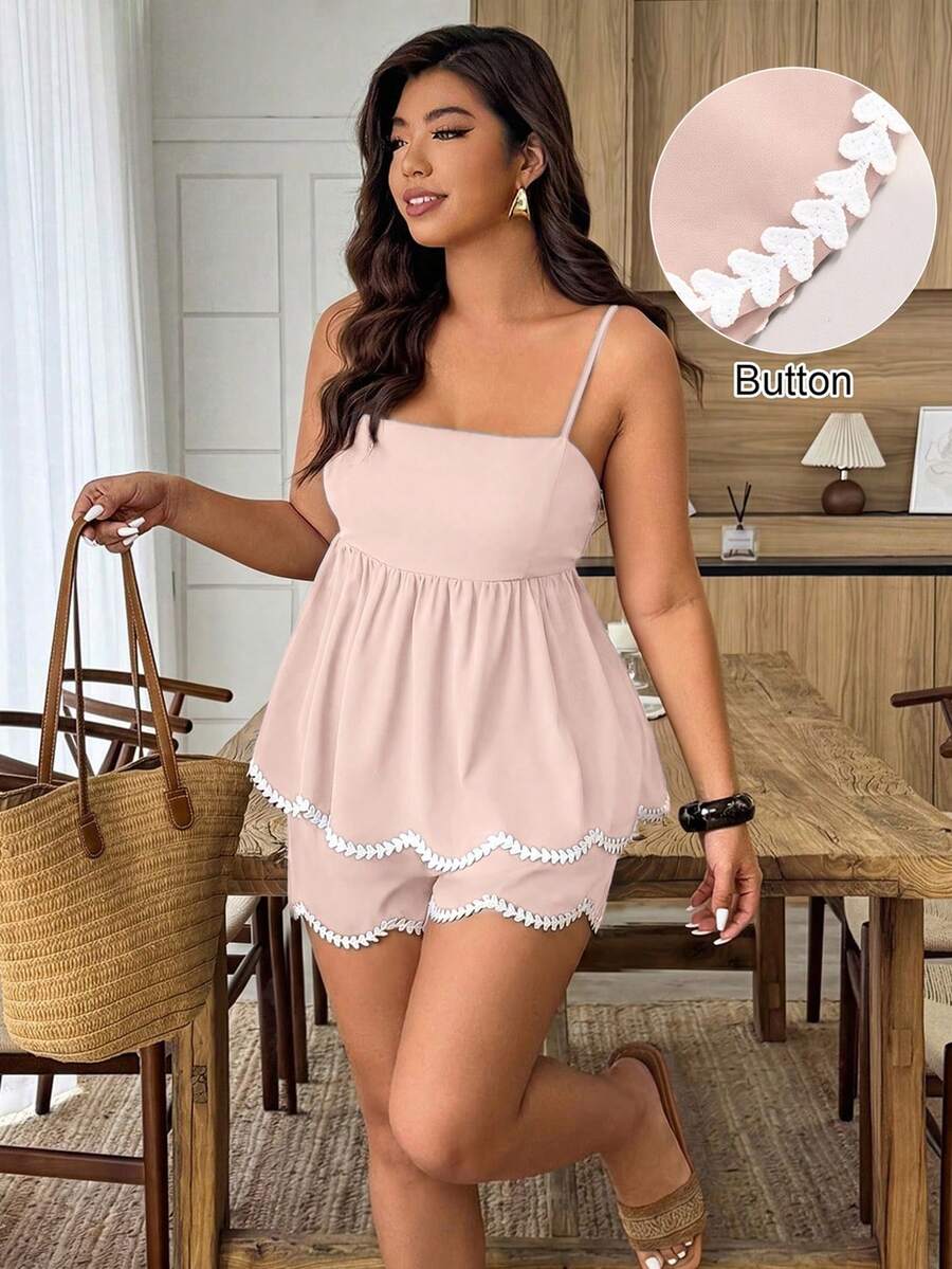 Weeklong Conjunto de 2 piezas de verano para mujer talla grande, con ribete de encaje ondulado y patchwork, ajuste holgado y favorecedor, estilo maduro y suave, conjunto de top camisola y shorts para uso casual, ir al trabajo y estar en casa - Rosa Pálido - Ver 1