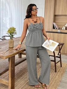 Weeklong Set Pakaian Kasual Komuter Wanita Ukuran Besar Musim Semi/Panas dengan Atasan Camisole yang Dikencangkan di Pinggang, Motif Bunga 3D, dan Kain Kotak-kotak - MultiWarna - View 4