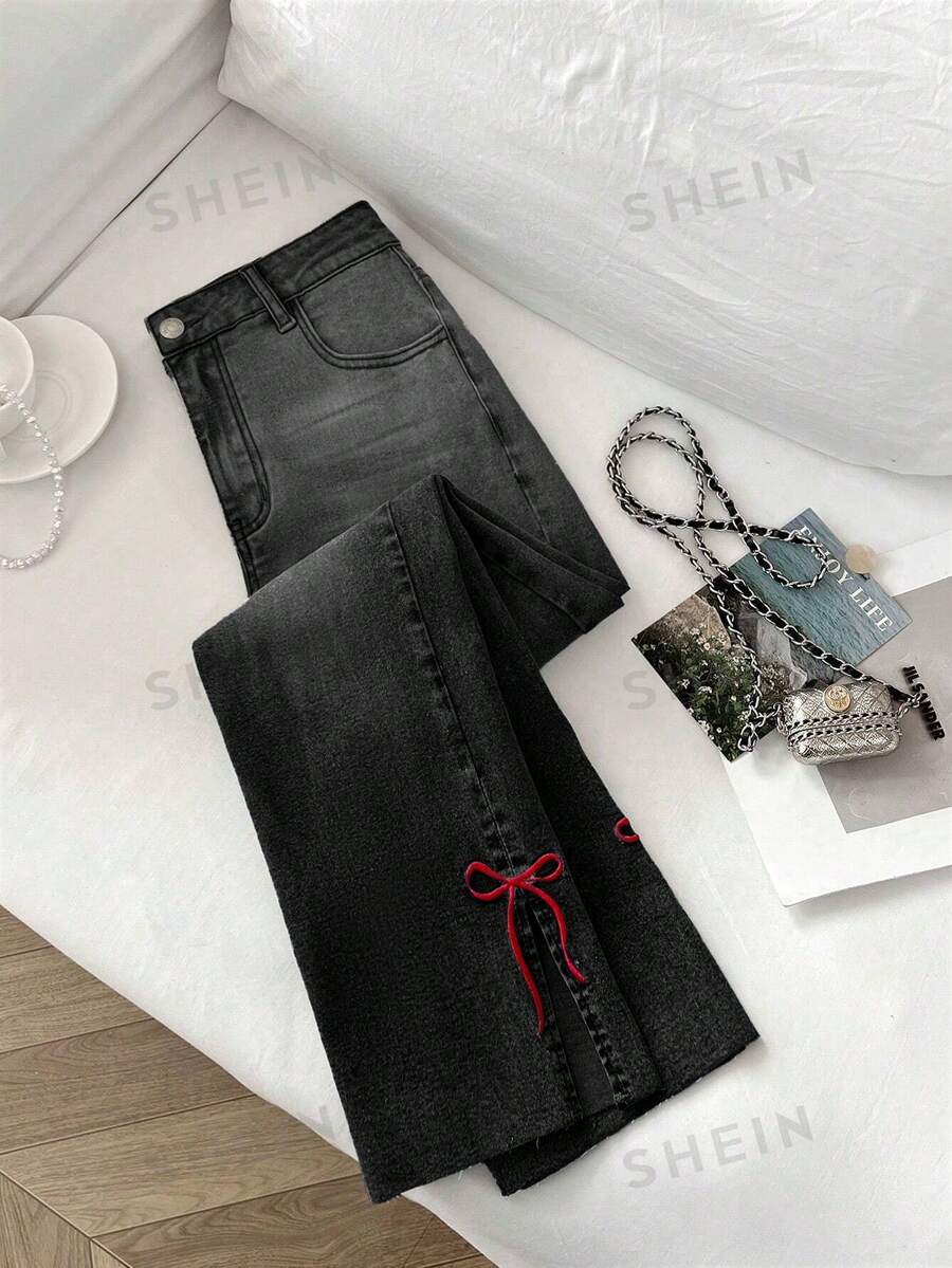 Elamini Mid-Waist Red Embroidered Bow Washed Ankle-Length Jeans - Black - View 1