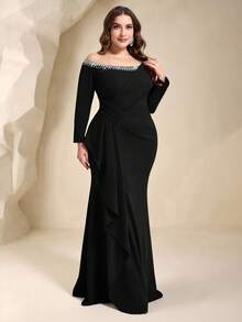 Coutiva Plus Size Elegant Crystal Embellished Off Shoulder Formal Evening Gown - Black - View 8