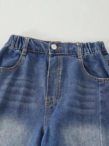 SHEIN Tween女孩牛仔長褲，中洗藍色，四季皆宜，休閒舒適風格，直筒褲型，彈性腰頭配鈕扣開合方便穿脫，舒適優質棉質丹寧，適合日常穿搭，適用於夏季度假、音樂節、日常外出、聚會、派對、通勤等，Tween女孩休閒牛仔長褲 - 中等水洗藍 - 查看 4