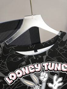LOONEY TUNES X SHEIN تي شيرت بطبعة كاملة بياقة مستديرة وأكمام قصيرة مقاس كبير بتصميم بسيط - أبيض - مشاهدة 4