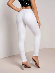 SHEIN Tall Jeans casuales versátiles para uso diario de mujer con bolsillo, botón y diseño desgastado - Blanco - Ver 2