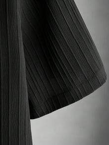 Manfinity Homme 男士紋理條紋兩件套，立領短袖襯衫 + 抽繩寬腿長褲，年輕職場通勤穿搭 - 黑色 - 查看 3