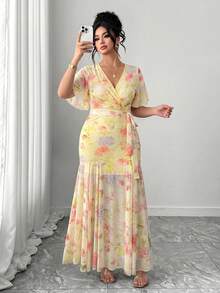 SHEIN Clasi Plus Size Women's Exquisite Elegant Knitted Short Sleeve Hydrangea Mesh Digital Print Double Layer Slim Fit Lace-Up V-Neck Dress - Pale Yellow - View 7