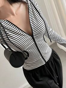 DAZY Chaqueta deportiva de corte ajustado con cintura ceñida y rayas - Blanco y Negro - Ver 7