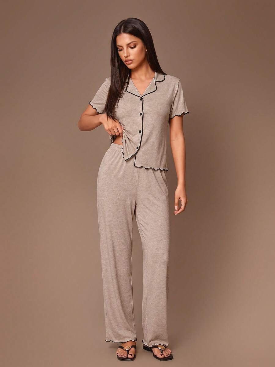 SHEIN Bộ đồ mùa hè nhẹ nhàng, thoải mái, rộng rãi, vải kaki 2 món cho nữ - Áo tay ngắn viền bèo nhún và quần - Màu Khaki - Xem 1