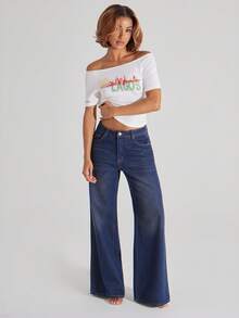 NYA SZN Top 圖案印花 T-shirt Lagos 寬鬆版型 目的地 Danfo 多彩設計 - 杏色 - 查看 3