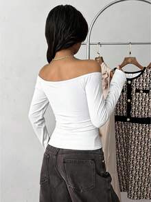 Black Off-Shoulder Fitted Casual Long Sleeve Basic Base Layer T-Shirt - White - View 2