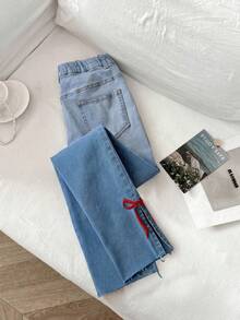 SHEIN Tween Mädchen Jeans Skinny, weich, Baumwolle, lässig, stilvoll, vielseitig, bequem für den Alltag und einfach. Merkmale sind ein geschlitzter Saum und ein besticktes Schleifenmuster. Die schmale Passform und der Stretch-Denim mit weißem Spray-Wash sind geeignet für Lässig, Urlaub und den Alltag. - Helle Waschung - Übersicht 1