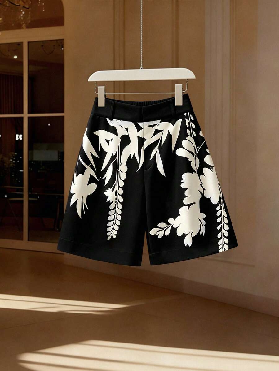 GlowEve CURVE Plus Size Women's Spring Summer Fashion Commute Print Pattern A-Line Shorts - Black - View 1