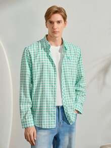 VeloEdit Men Casual Vacation Plaid Small Icon Front Single-Breasted Comfortable Long Sleeve Fashion Shirt & Patched & Embroidery, Old Money & Boyfriend - Mint Green - View 5